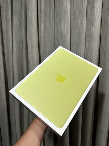 MacBook Neo 13 256GB Citrus - LACRADO