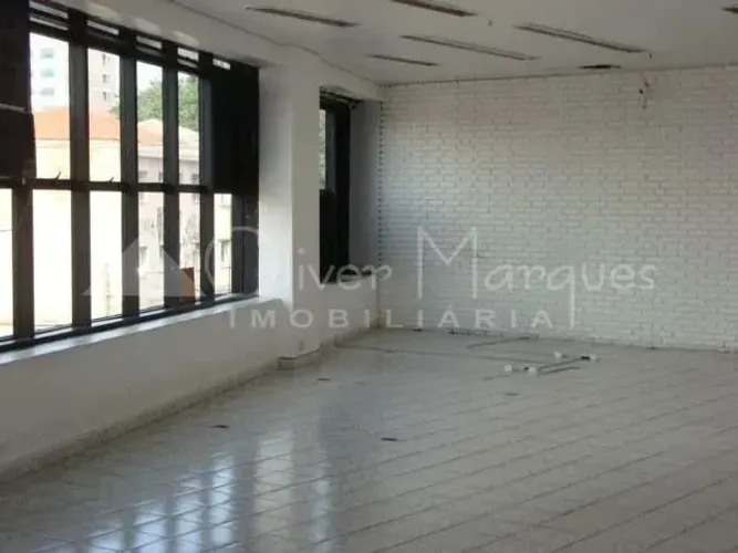 Sala Comercial à Venda no Centro de Osasco | 2 Banheiros | 1 Vaga de Garagem