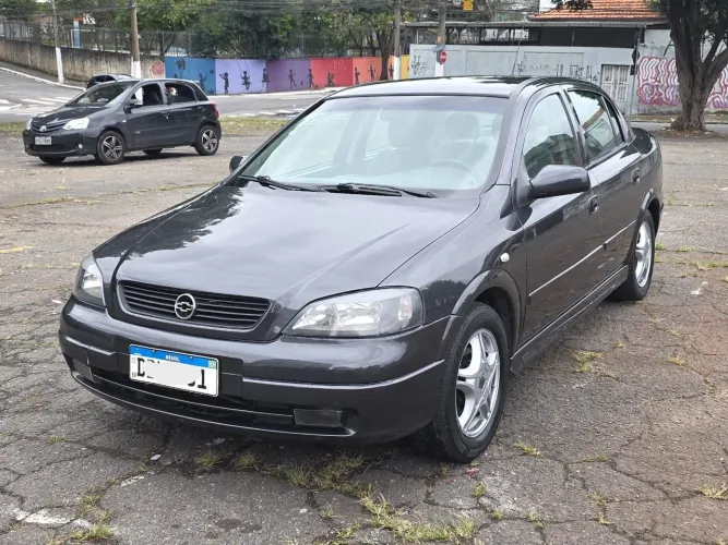 Chevrolet Astra Sedan 2.0/cd/ Expres.gls 2.0 8V 4P 2002