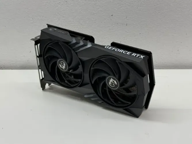 Placa de vídeo RTX 4060ti 16Gb MSI 2x