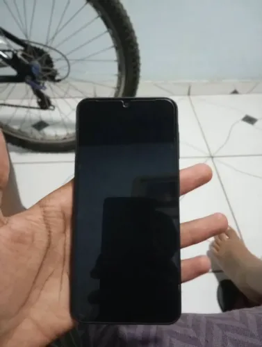 CELULAR NOVINHO, COM CAIXA, CARREGADOR