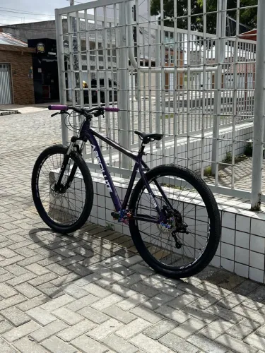 Absolute Nero 5 roxa / só pegar e pedalar