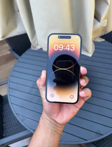 iPhone 14 bem conservado sem nenhuma avaria