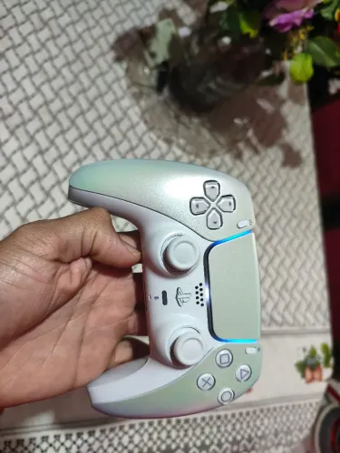 CONTROLE PS5 DUAL SENSE CHROMA PEARL SEMINOVO