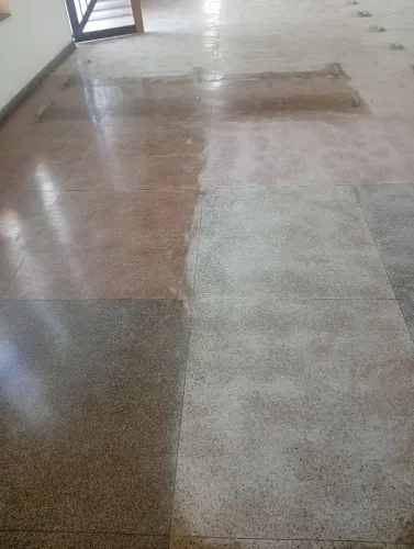 Polimento piso de marmorite