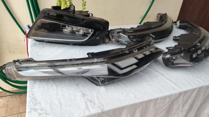 Farol Fiat Toro 
