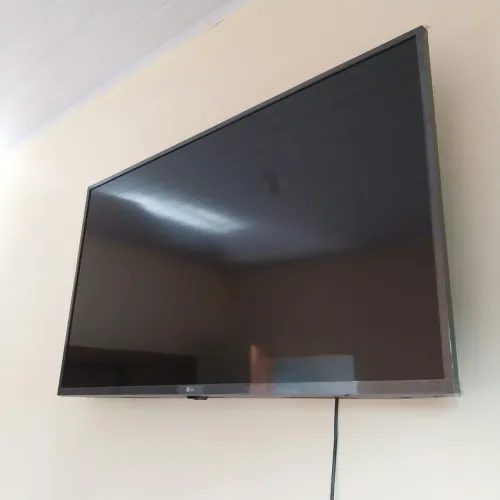 Vendo uma TV
