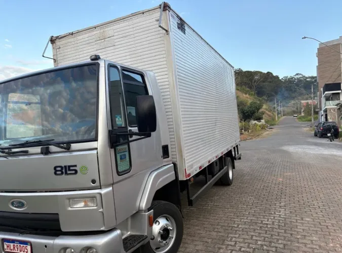 OPORTUNIDADE !!! VENDO CAMINHÃO BAÚ FORD 815 ANO2012 ESTADO DE NOVO !!!!