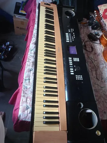 Yamaha dgx 630 portable Gran piano