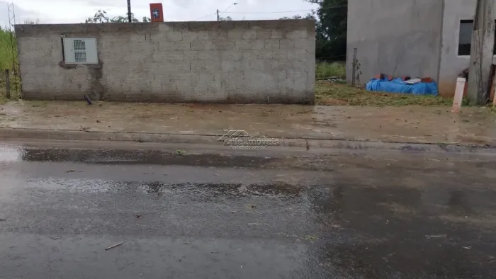 Vende Terreno 180m² Plano em Monte Mor SP