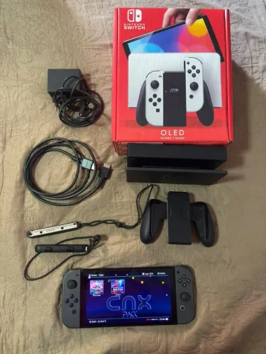 Nitendo Switch OLED 320gigas destravado