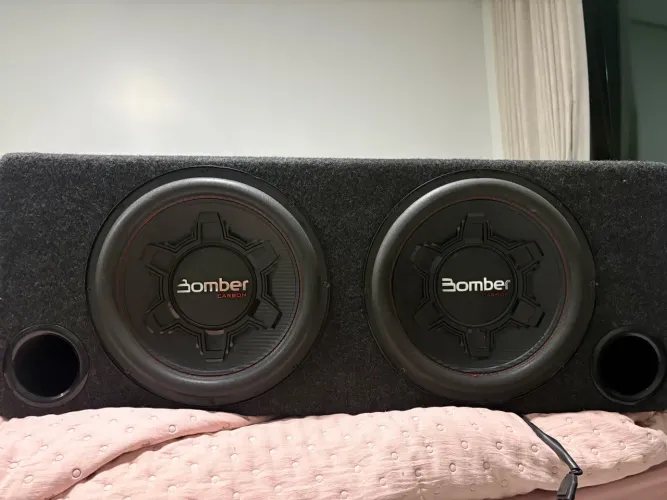 Subwoofer Bomber Carbon 500 Rms