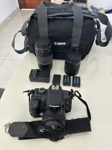 Kit Canon T6i + lente do kit + lente 50mm + lente 75 - 300mm + 2 baterias extras + bag