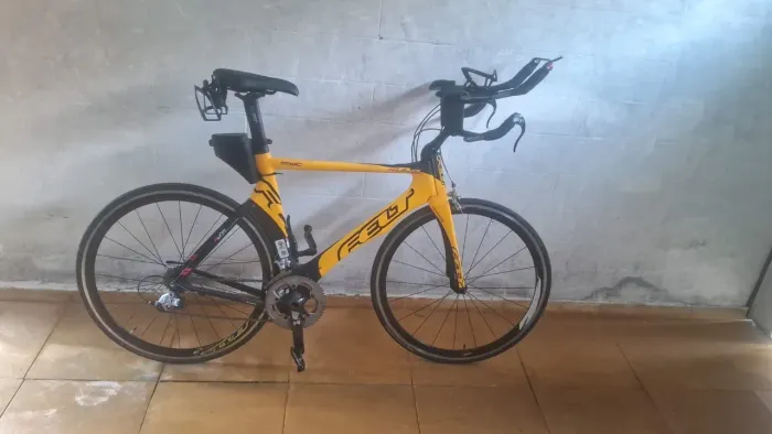 Bicicleta TT Felt