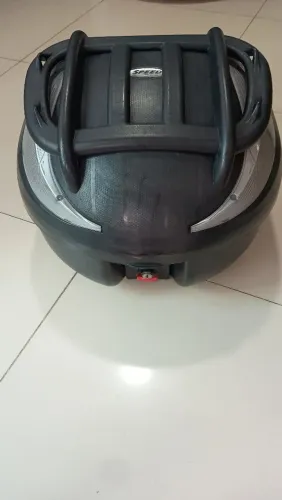 Baú Speed para moto 40 litros + suporte para grade externa