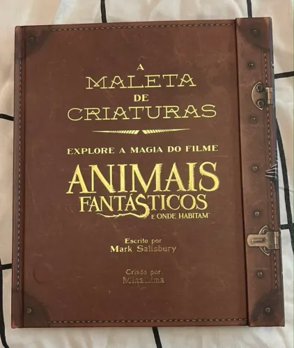 Livro Harry Potter "A Maleta de Criaturas"