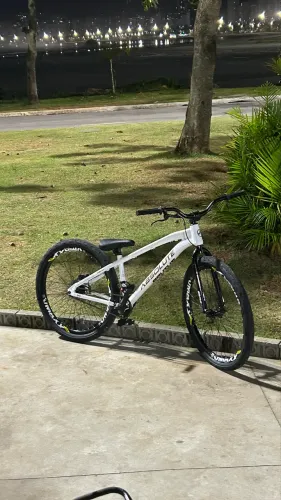 Absolute Brutus Aro 26 Shimano MT200 | 2 Meses de Uso | Impecável