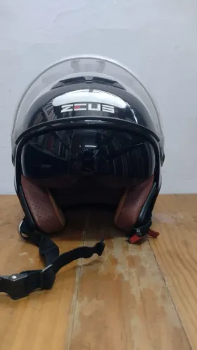 Capacete Aberto Zeus com Óculos Escuro Interno + Suporte GoPro (Preto)