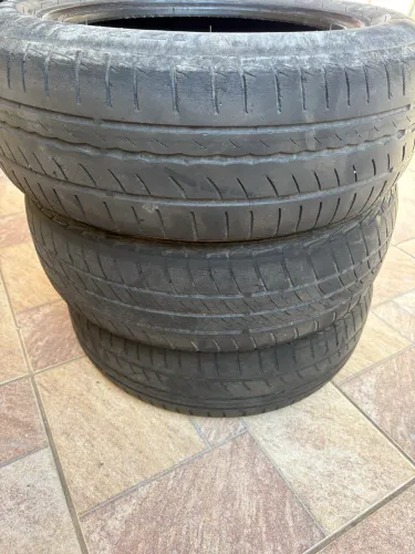Vendo peneu 175/65/14