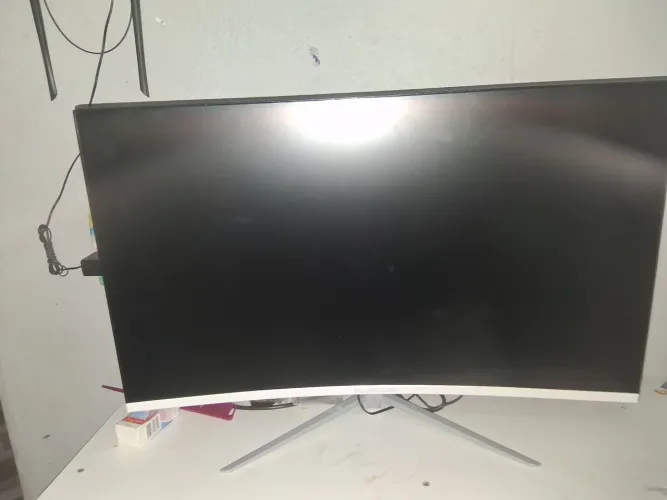 Monitor curvo gamer