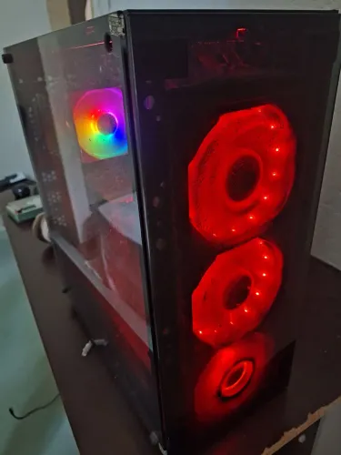 Pc gamer vendendo pra sair rápido..