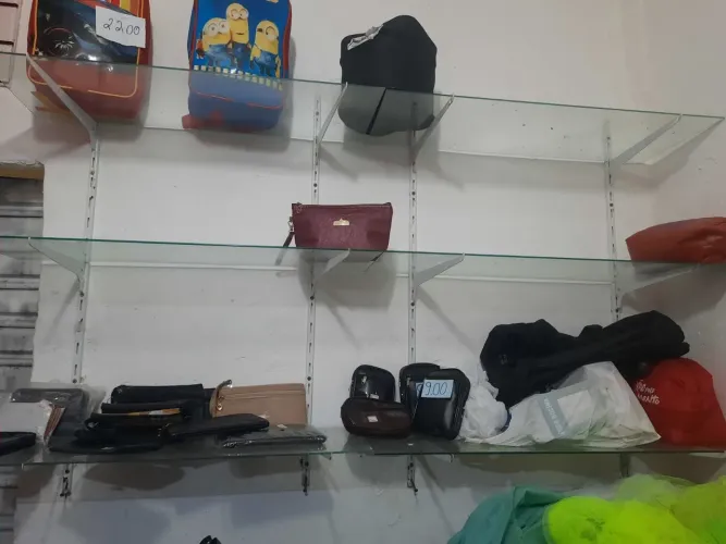 Pratileiras de vidro completas