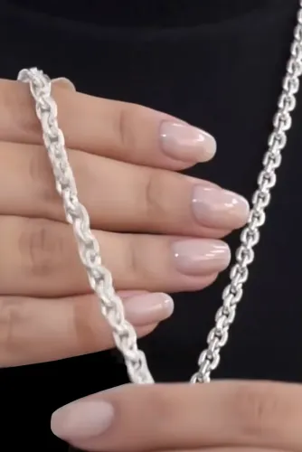 Corrente Cartier de PRATA 925. NOVA, com Certificado de Garantia.