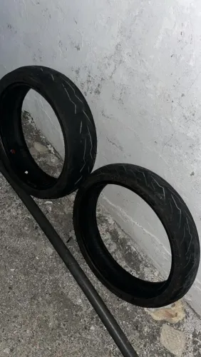 Pneu dianteiro Cb Twister 300f 2024 original meia vida 