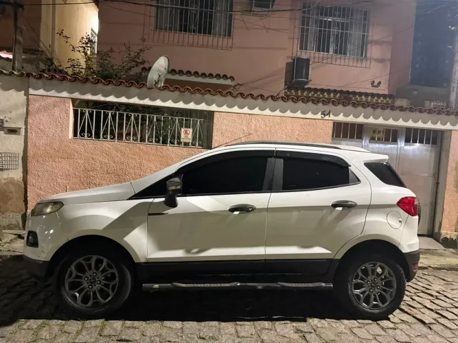 Ford Ecosport Freestyle 1.6 16V Flex 5P 2014