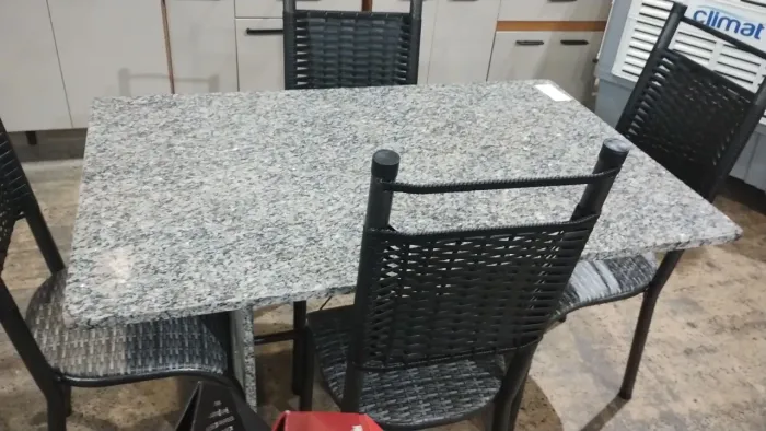 Mesa de jantar NOVA