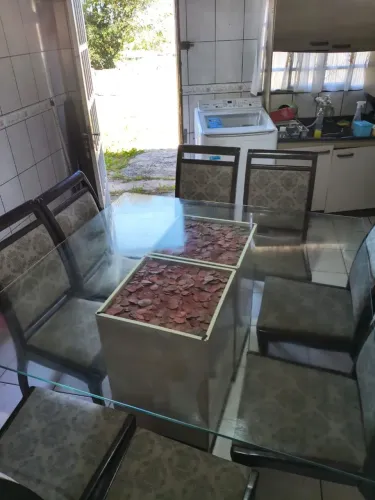 Mesa de 8 cadeiras