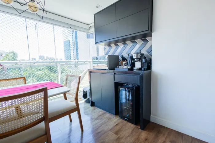Apartamento para venda em Pinheiros com 2 quartos, sendo 1 suíte, 71m²