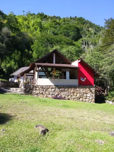 Sítio para Venda em Teresópolis, Iucas, 5 dormitórios, 1 suíte, 6 banheiros, 10 vagas