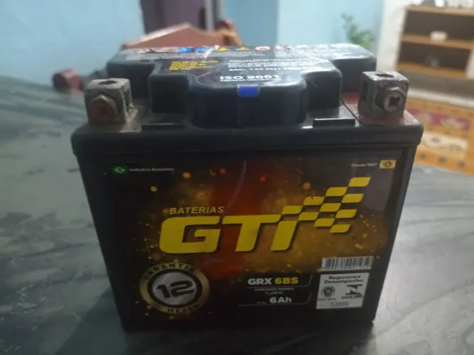Bateria GTI 6 amperes toda boa