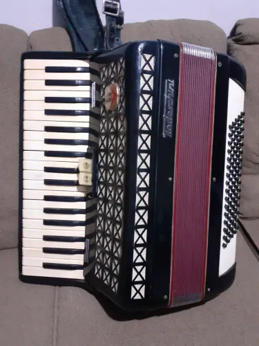 Acordeon Todeschini 80 baixos