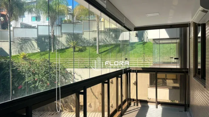 excelente apartamento a poucos metros da praia