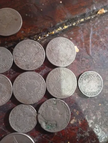 Moedas antigas de 200 reis de 100 reis e moeda de 1 cruzeiro de 1970 a mais raras