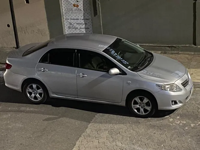 Toyota Corolla GLI 1.8 Flex 16V Aut. 2011