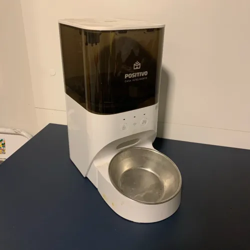 Comedouro Automático Pets - Positivo Casa Inteligente