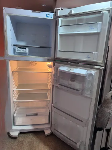 Vendo geladeira duplex continental 