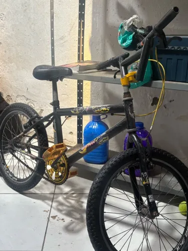 Bicicleta aro 20 em excelente estado de conservação 