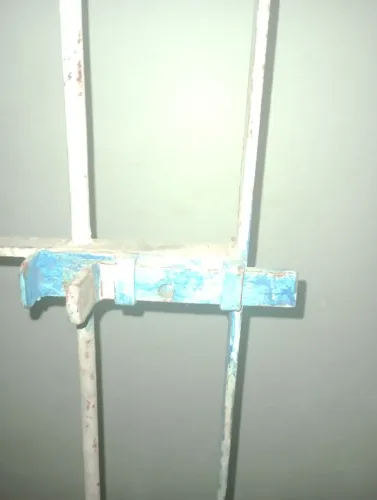 Portão de ferro maciço 
