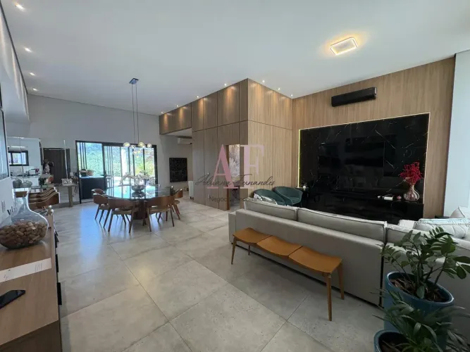 Casa Térrea à Venda no Reserva da Serra em Jundiaí
