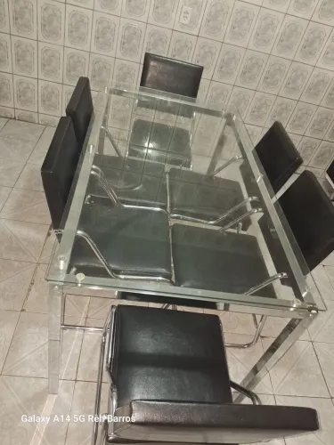 Mesa de vidro 6 cadeiras