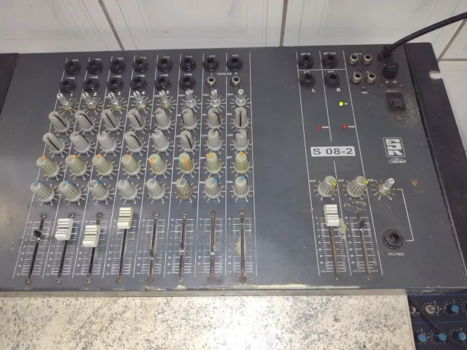 MESA DE SOM SR S08-2