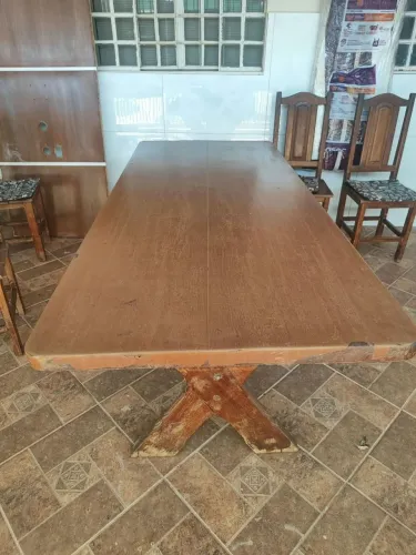 Mesa de Madeira com 5 cadeiras (aceito ofertas)