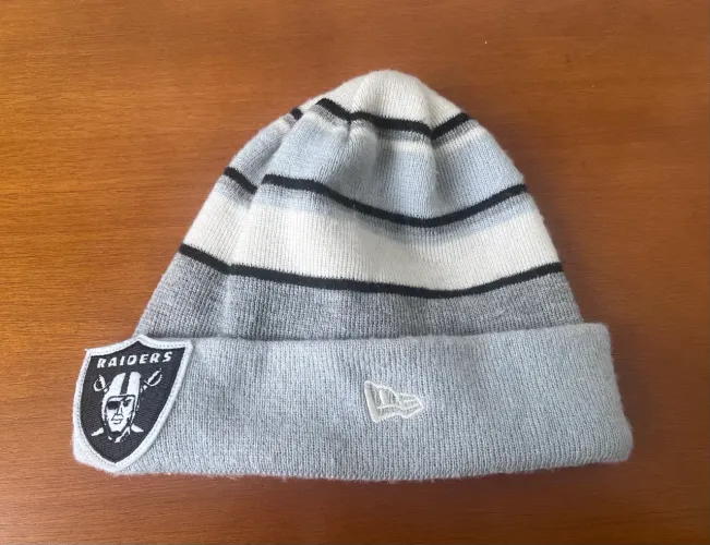 Gorro raiders new era nfl cinza