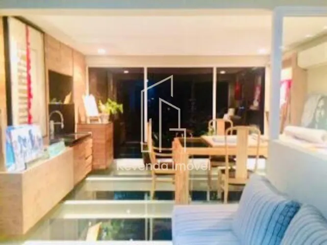 Apartamento Duplex a venda 210m², 4 dormitórios, 3 suítes, 3 vagas.