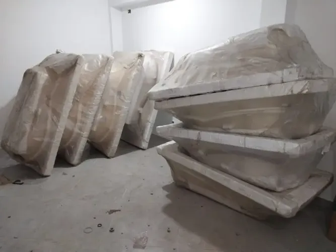 8 Banheiras ASCOLI ACRILICO BRANCO,  nova sem uso