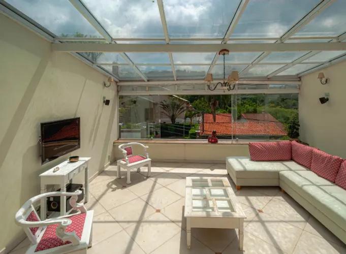 Sobrado para venda em Tremembé com 4 quartos, sendo 2 suítes, 236m²